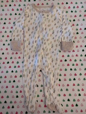 cloud island White Footed Zipper Sleeper with Pink & Green Hearts